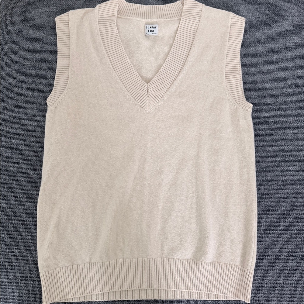 Sunday Best Aritzia Winston Oversized knit sweater vest